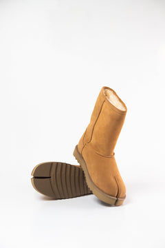 BROWN TUGG