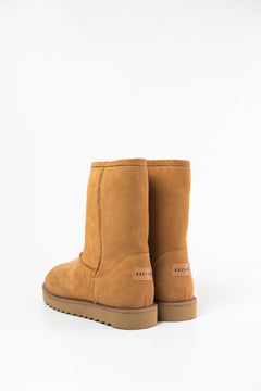 BROWN TUGG